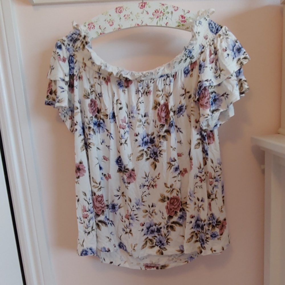 NWOT American Eagle Floral off the sholder top